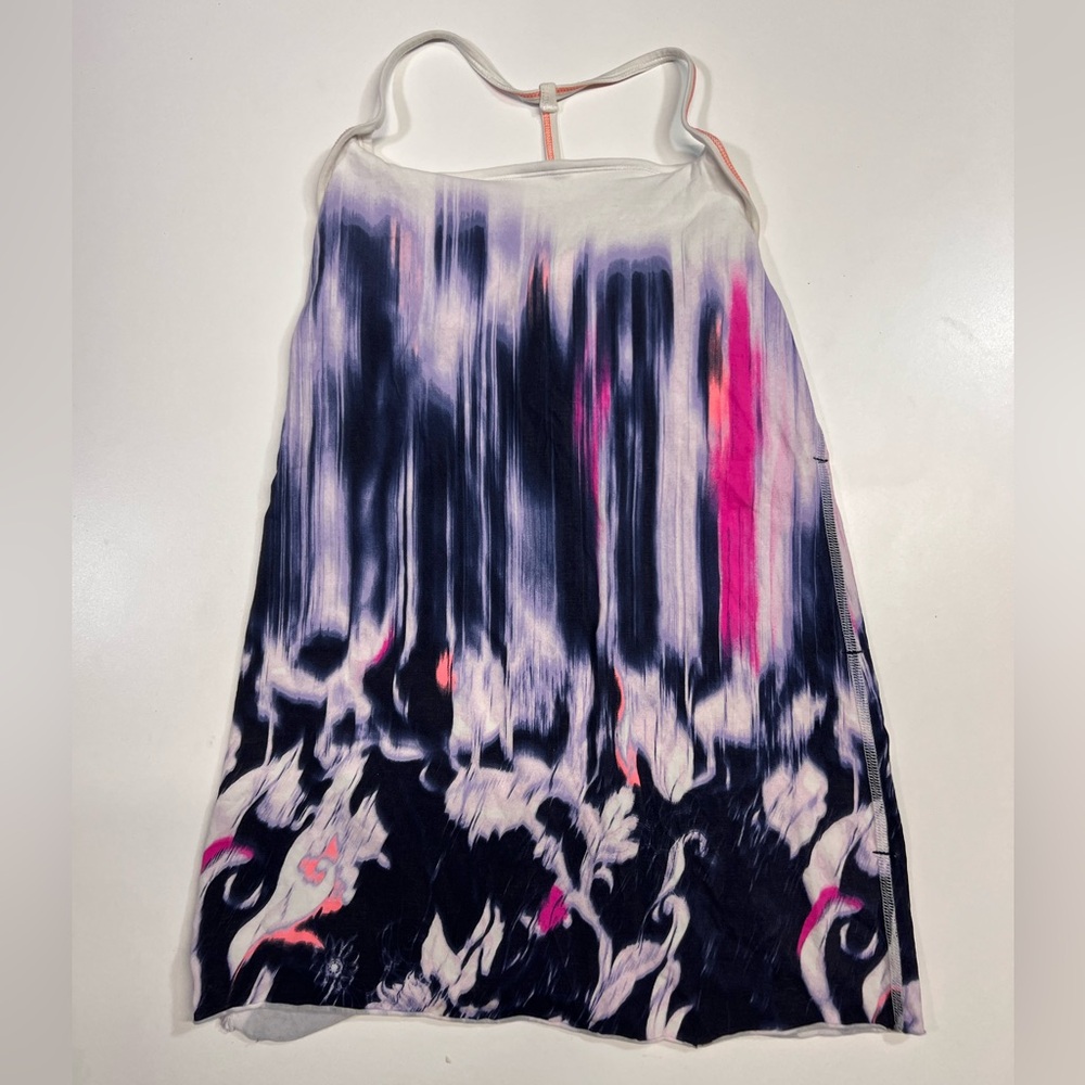 Lululemon Diversity Tank Color: Engineered Mirage Deep Indigo / White Size 6